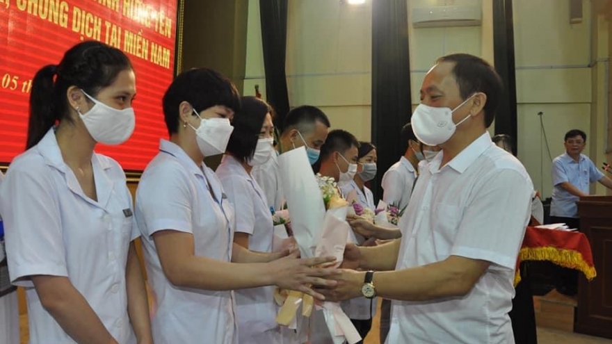 Đoàn cán bộ y tế tình nguyện thứ 2 của Hưng Yên vào tâm dịch phía Nam